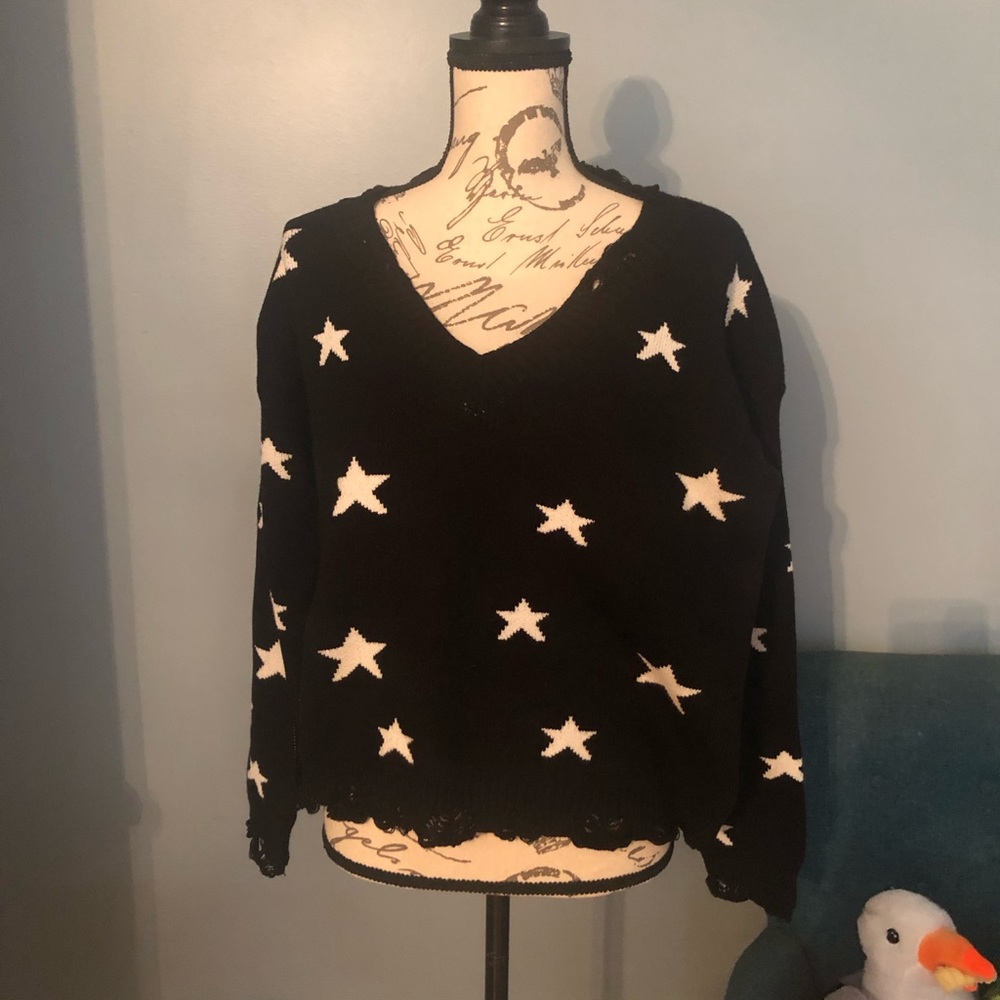 NWOT Pink Lily Star sweater sz S